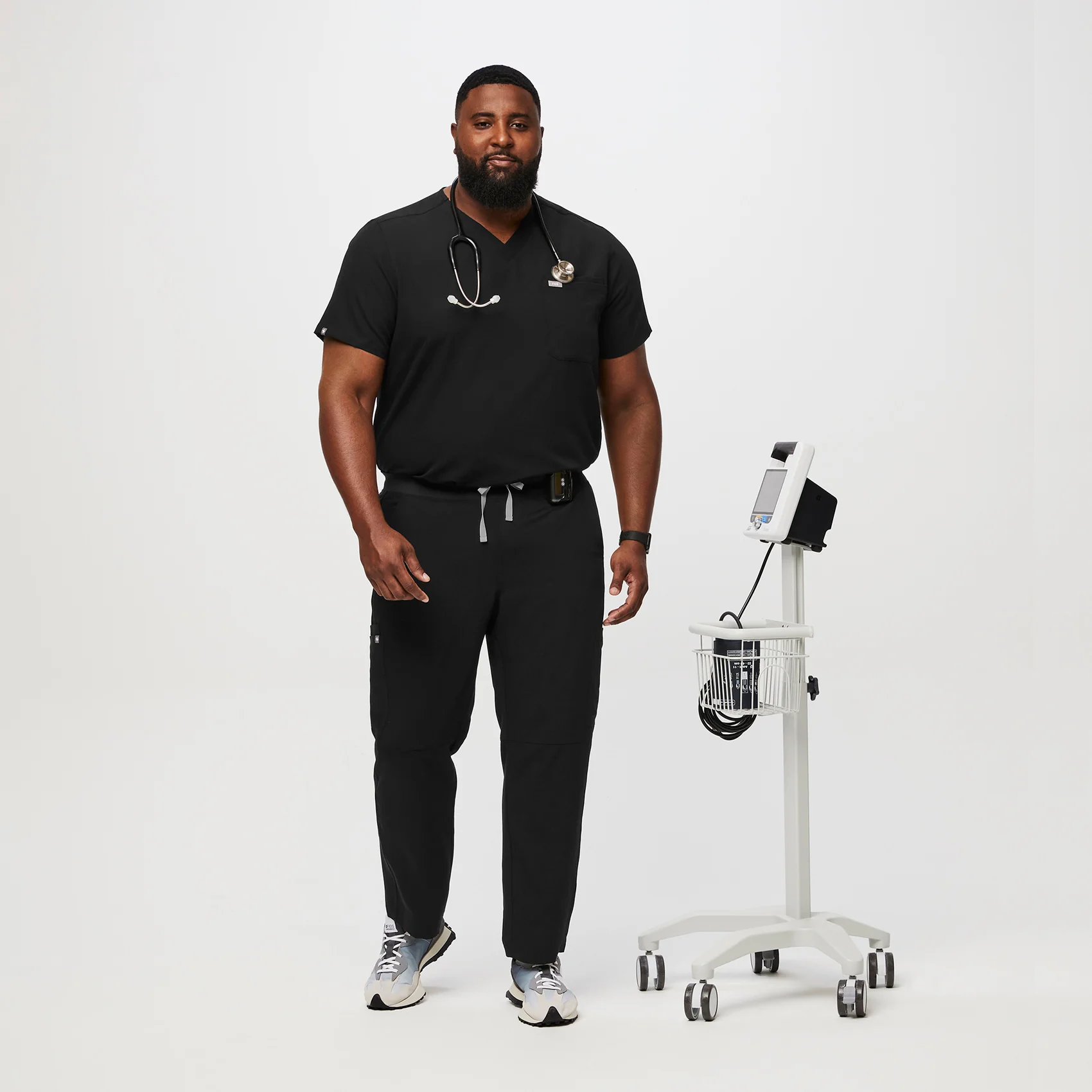 men's Black Axim™- Cargo Scrub Pants (3XL - 6XL) - Image 2
