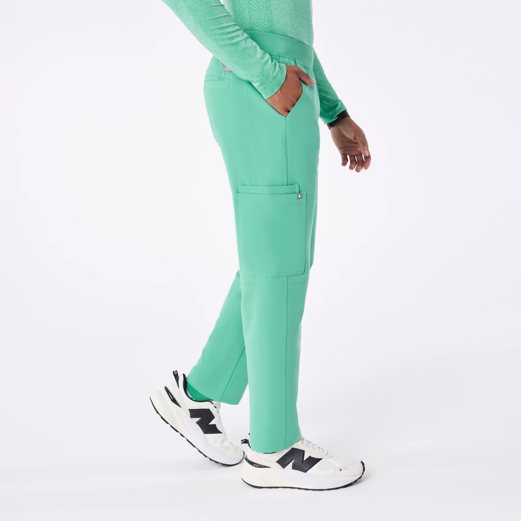 men's Surgical Green Axim - Short Cargo Scrub Pant™ - Image 3