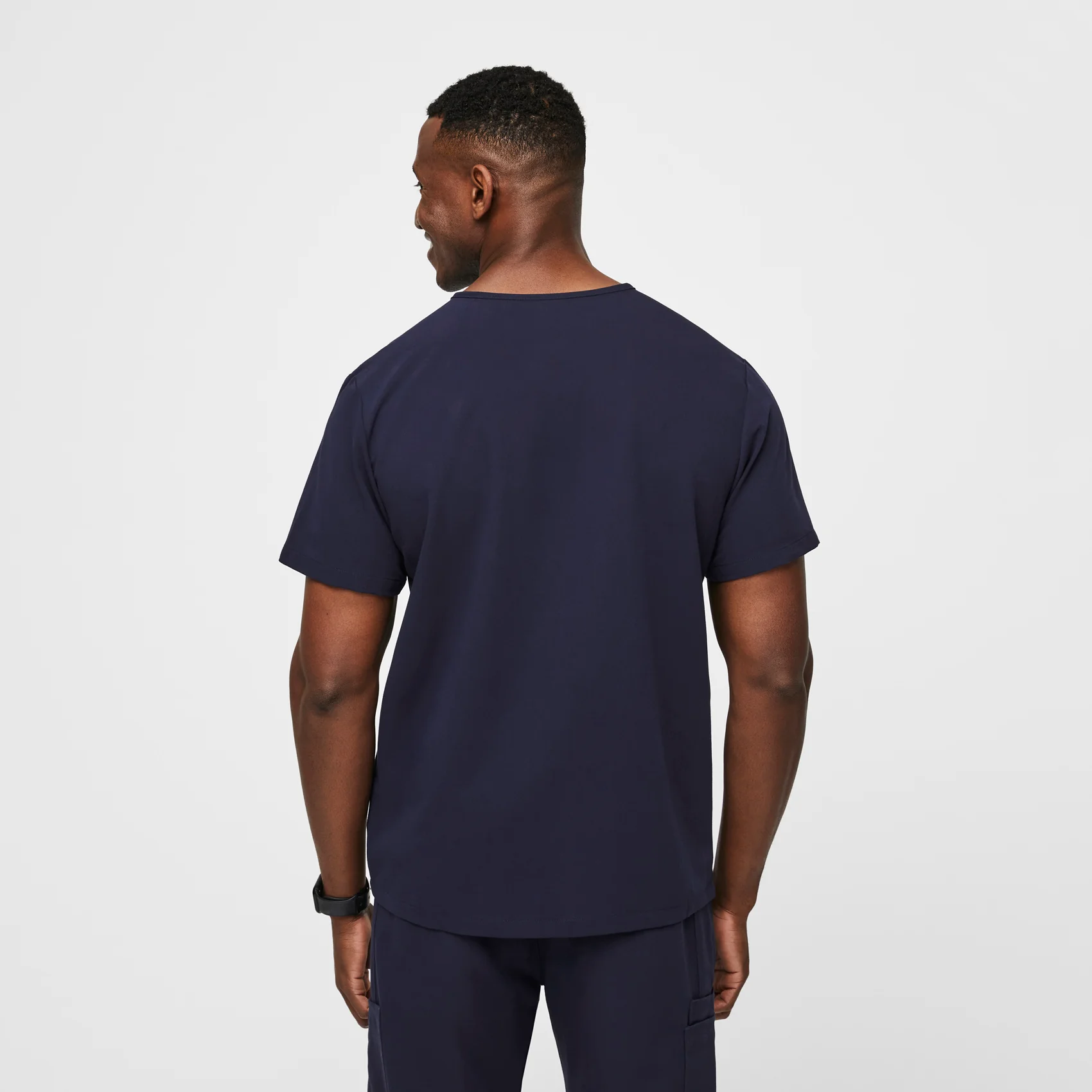 Men's Navy Leon™ - Three-Pocket Scrub Top - Image 4