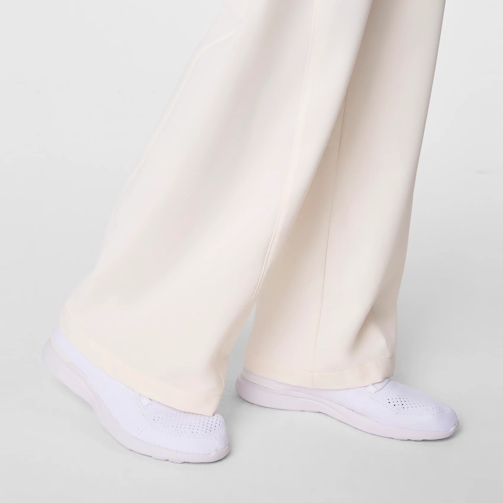 women's Off White FIGS x Team USA High Waisted FIBREx Wide Leg - Tall Scrub Pant - Image 9