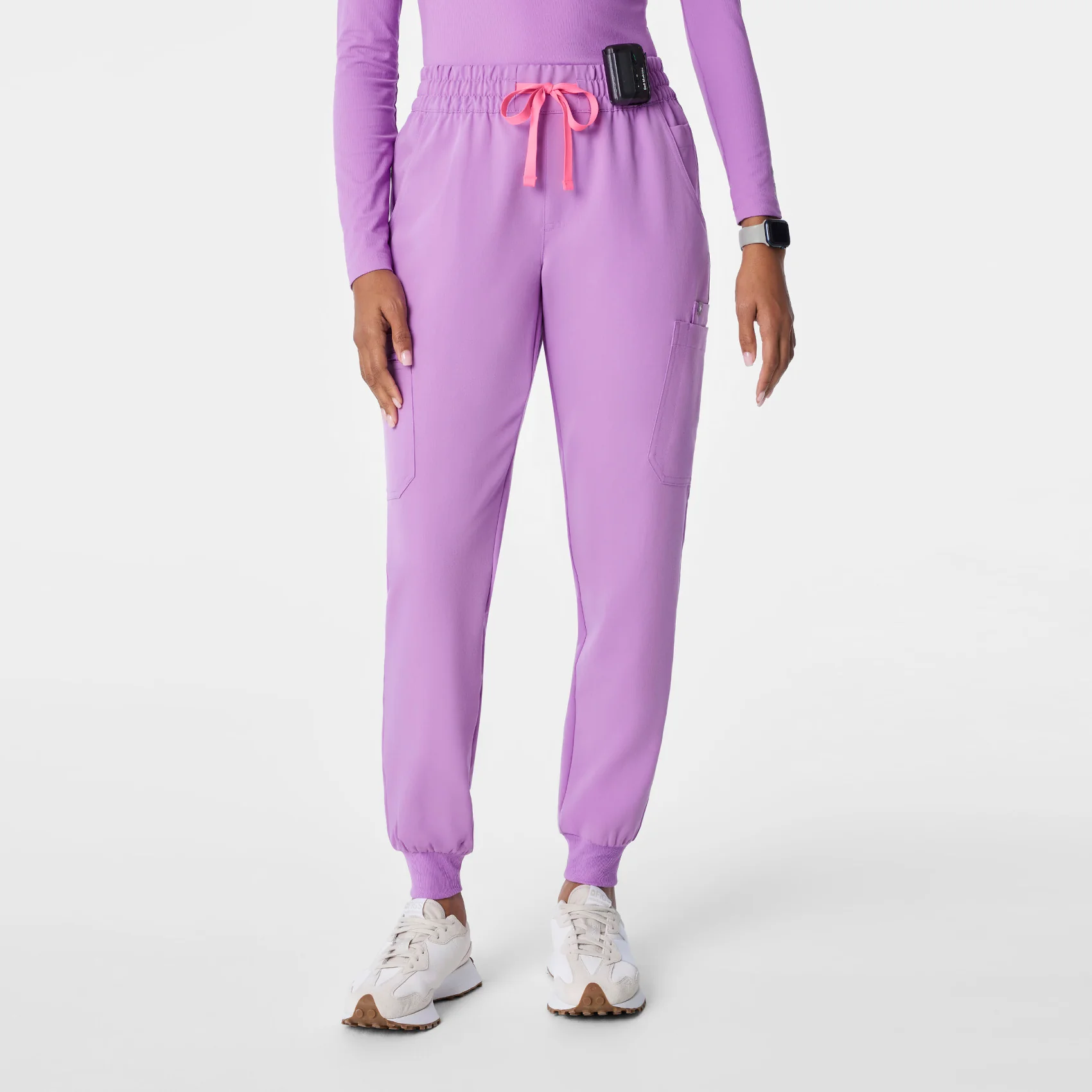 women's Wild Iris Uman Relaxed - Petite Jogger Scrub Pant