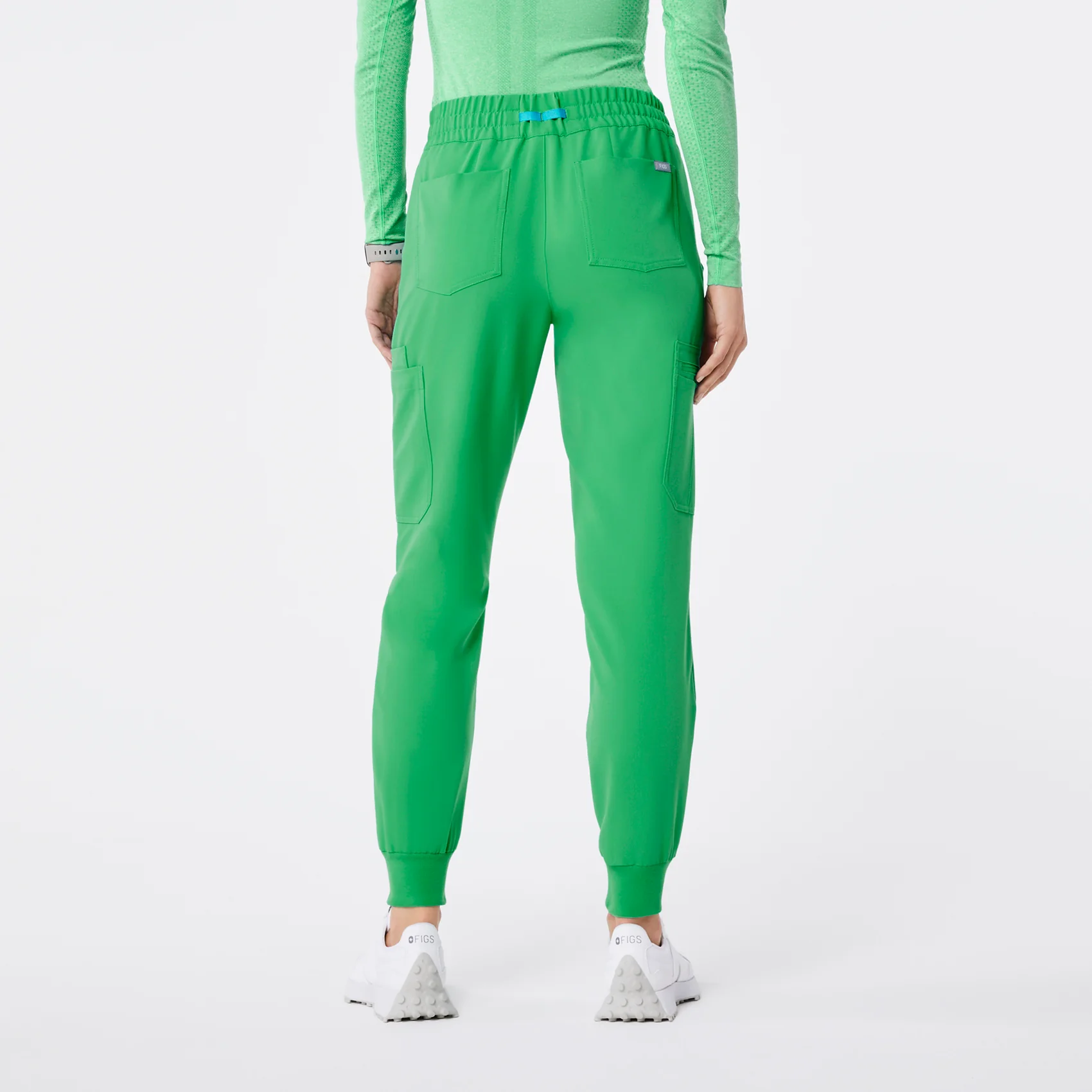 women's Emerald Uman Relaxed - Petite Jogger Scrub Pant - Image 4
